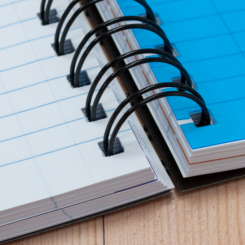 Collegeblok A4 lijn zwart